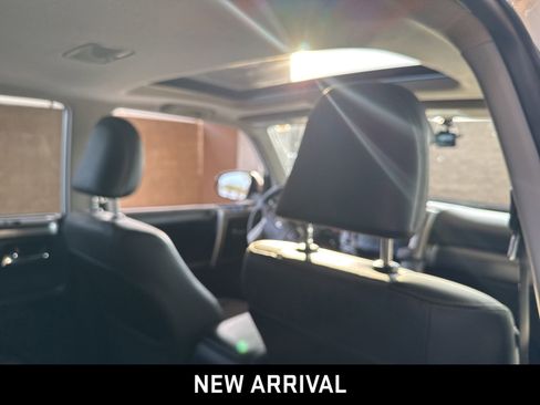 Used 2020 Toyota 4Runner SR5 Premium image 7