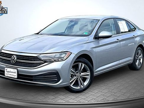 Used 2022 Volkswagen Jetta SE FWD image 1