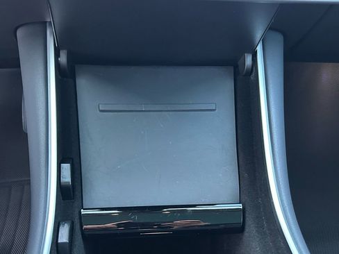 Used 2018 Tesla Model 3 image 31