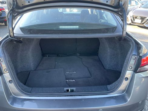 Used 2025 Nissan Versa SV image 31