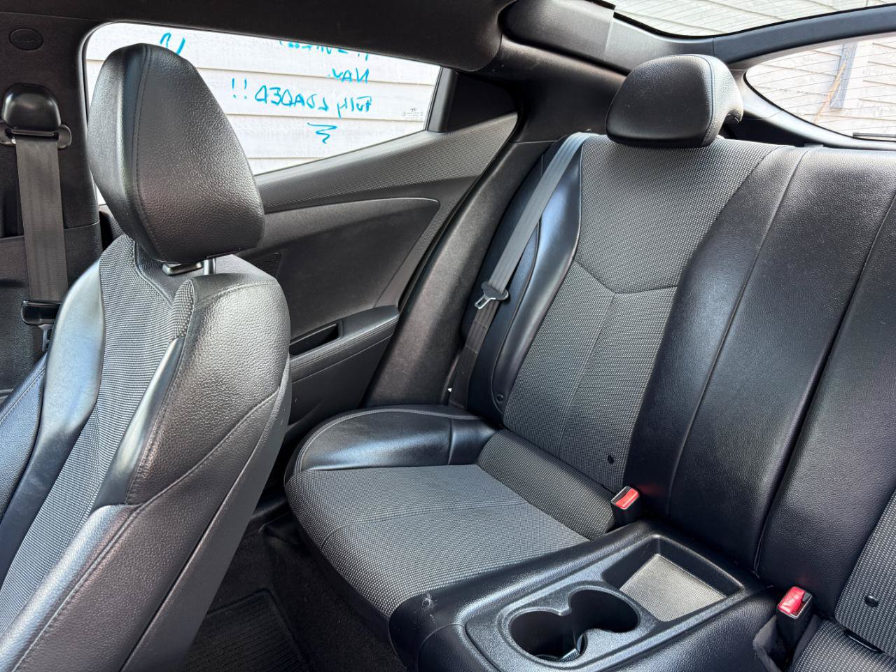 Used 2016 Hyundai Veloster w/ Option Group 03 FWD image 28