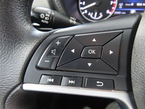 Used 2025 Nissan Sentra SV FWD image 22