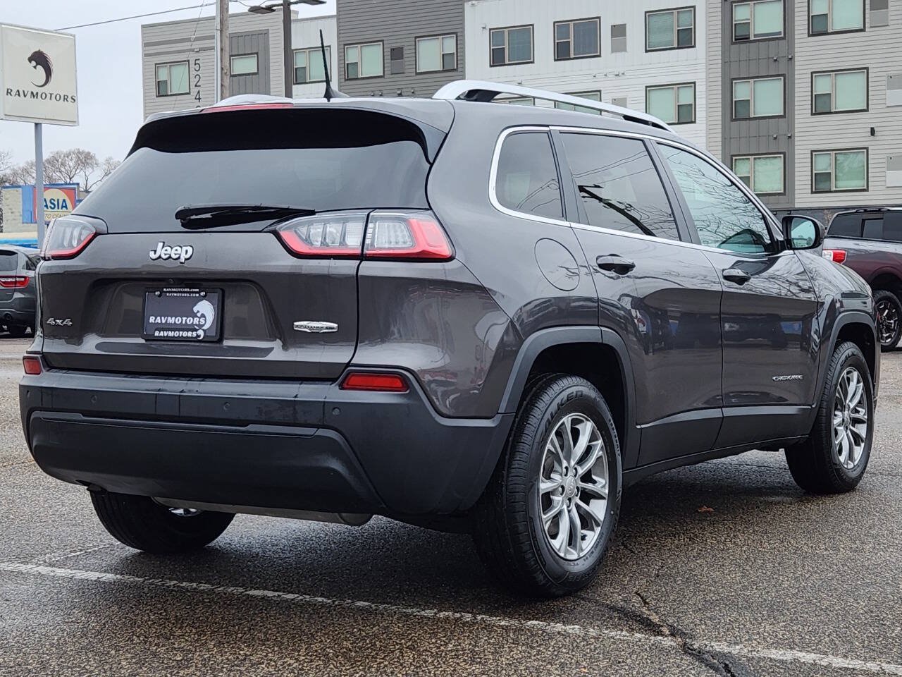Used 2019 Jeep Cherokee Latitude Plus AWD/4WD image 10