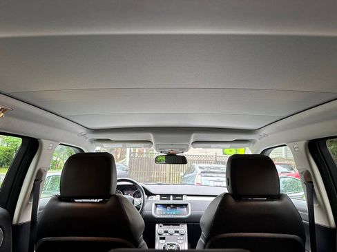 Used 2018 Land Rover Range Rover Evoque SE Premium AWD/4WD image 30