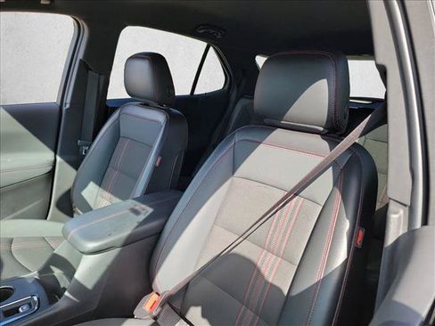 Used 2023 Chevrolet Equinox RS w/ LPO, Floor Liner Package FWD image 12