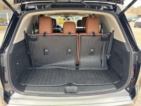 Used 2022 Nissan Pathfinder Platinum w/ Cargo Package AWD/4WD image 48