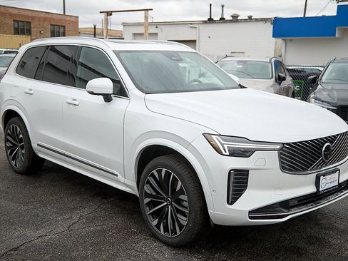 New 2025 Volvo XC90 B6 Plus w/ Protection Package Premier image 4