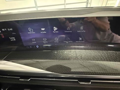 Used 2026 Cadillac Escalade V w/ LPO, ONYX Package AWD/4WD image 45