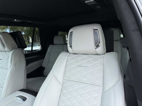 New 2026 Cadillac Escalade Platinum Luxury image 23