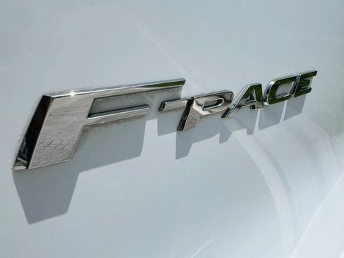 Used 2020 Jaguar F-PACE Premium AWD/4WD image 9