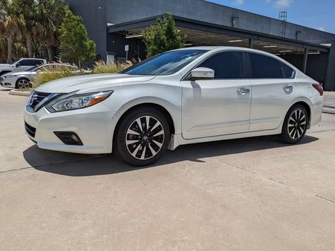 Used 2018 Nissan Altima 2.5 SV w/ 2.5 SV Technology Package FWD image 10