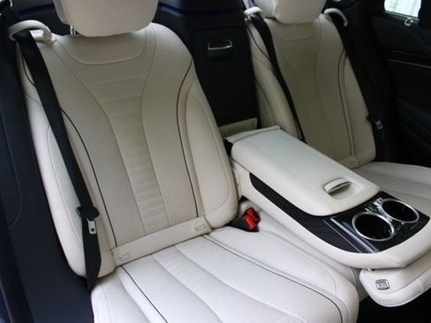 Used 2020 Mercedes-Benz S 560 Sedan w/ AMG Line Exterior image 16