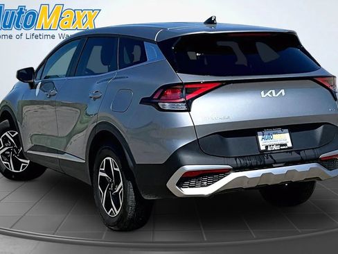 Used 2024 Kia Sportage LX AWD/4WD image 4