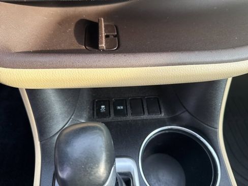 Used 2016 Toyota Highlander Limited image 15