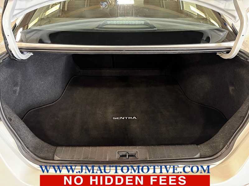 Used 2024 Nissan Sentra SV FWD image 16