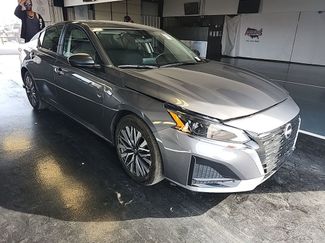 Used 2025 Nissan Altima 2.5 SV video 1