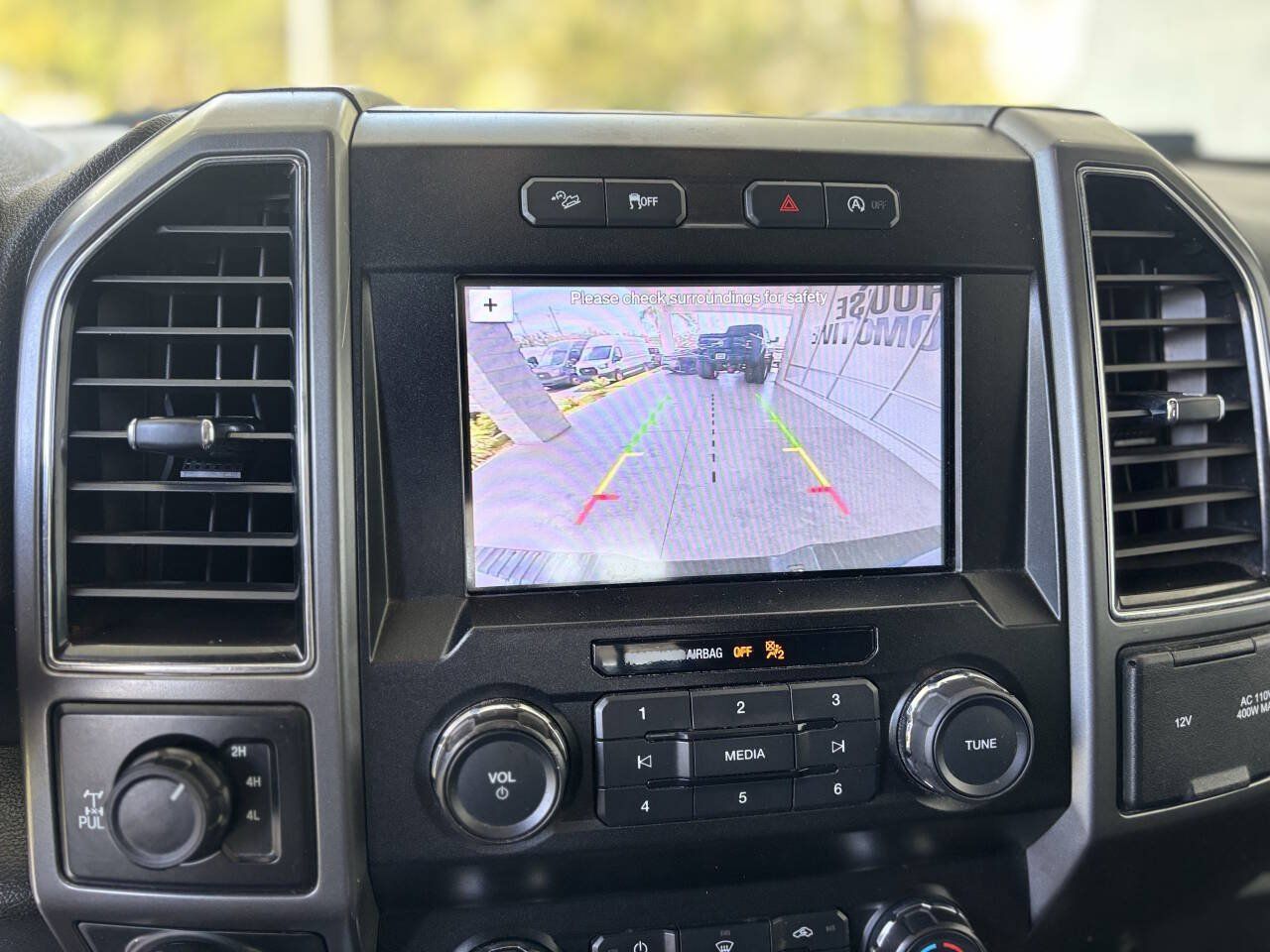 Used 2019 Ford F150 XLT w/ Equipment Group 302A Luxury AWD/4WD image 18