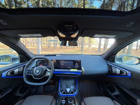 New 2026 BMW X3 xDrive30 w/ Premium Package image 2