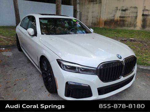 Used 2020 BMW 740i w/ M Sport Package RWD image 17