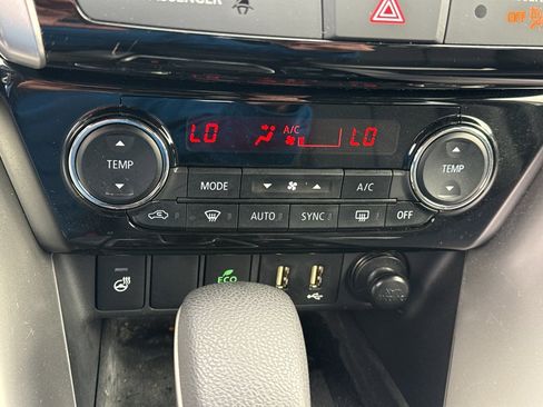 Used 2022 Mitsubishi Eclipse Cross SEL image 18