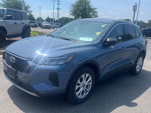 Used 2024 Ford Escape Active AWD/4WD image 11