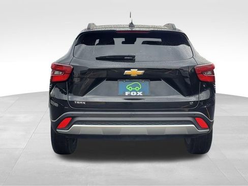 Certified 2025 Chevrolet Trax LT w/ Driver Confidence Package image 4