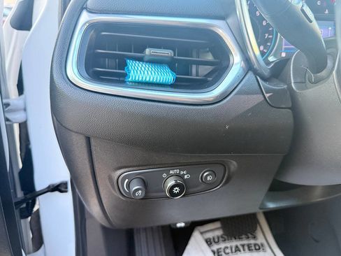Used 2021 Chevrolet Equinox LT FWD image 33