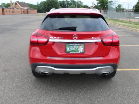 Used 2020 Mercedes-Benz GLA 250 4MATIC image 24