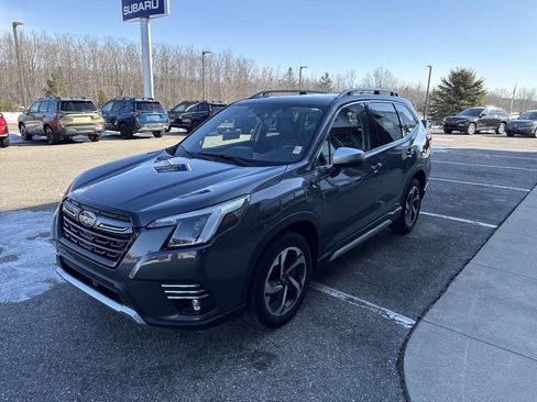 Used 2023 Subaru Forester Touring image 7