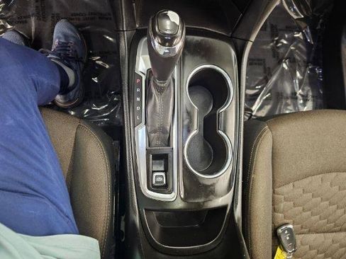 Used 2019 Chevrolet Equinox LT FWD image 19