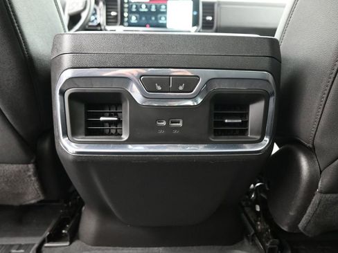Used 2023 GMC Sierra 1500 SLT w/ SLT Premium Package AWD/4WD image 19
