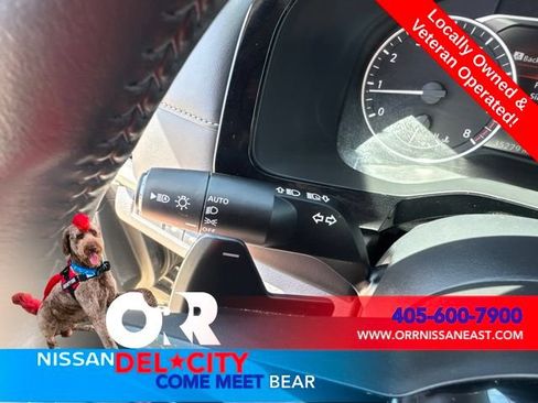 Used 2025 Nissan Pathfinder SL FWD image 22