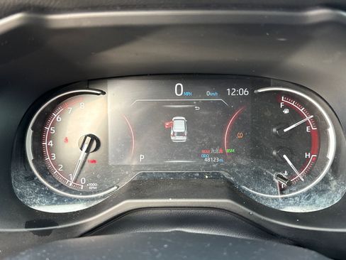 Used 2023 Toyota RAV4 XLE image 27