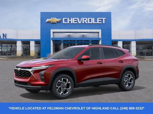 New 2026 Chevrolet Trax LT w/ Driver Confidence Package FWD image 2