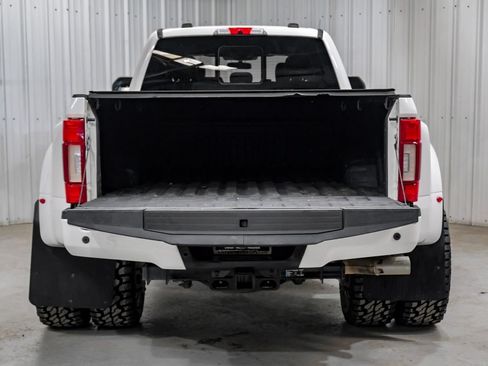 Used 2021 Ford F450 Platinum w/ FX4 Off-Road Package AWD/4WD image 52