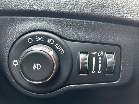 Certified 2020 Jeep Compass Limited image 15