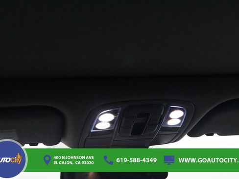 Used 2020 Hyundai Santa Fe SEL w/ Convenience + Premium Package FWD image 21