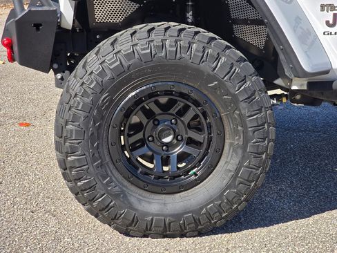 Used 2021 Jeep Gladiator Rubicon image 22