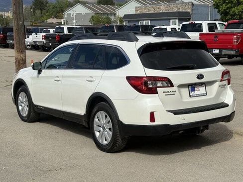 Used 2016 Subaru Outback 2.5i Premium AWD/4WD image 6