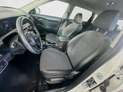 Used 2025 Kia Seltos S FWD image 13