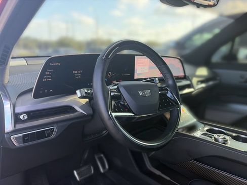 Used 2026 Cadillac Vistiq Luxury AWD/4WD image 18