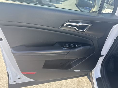 Used 2023 Kia Sportage EX FWD image 14