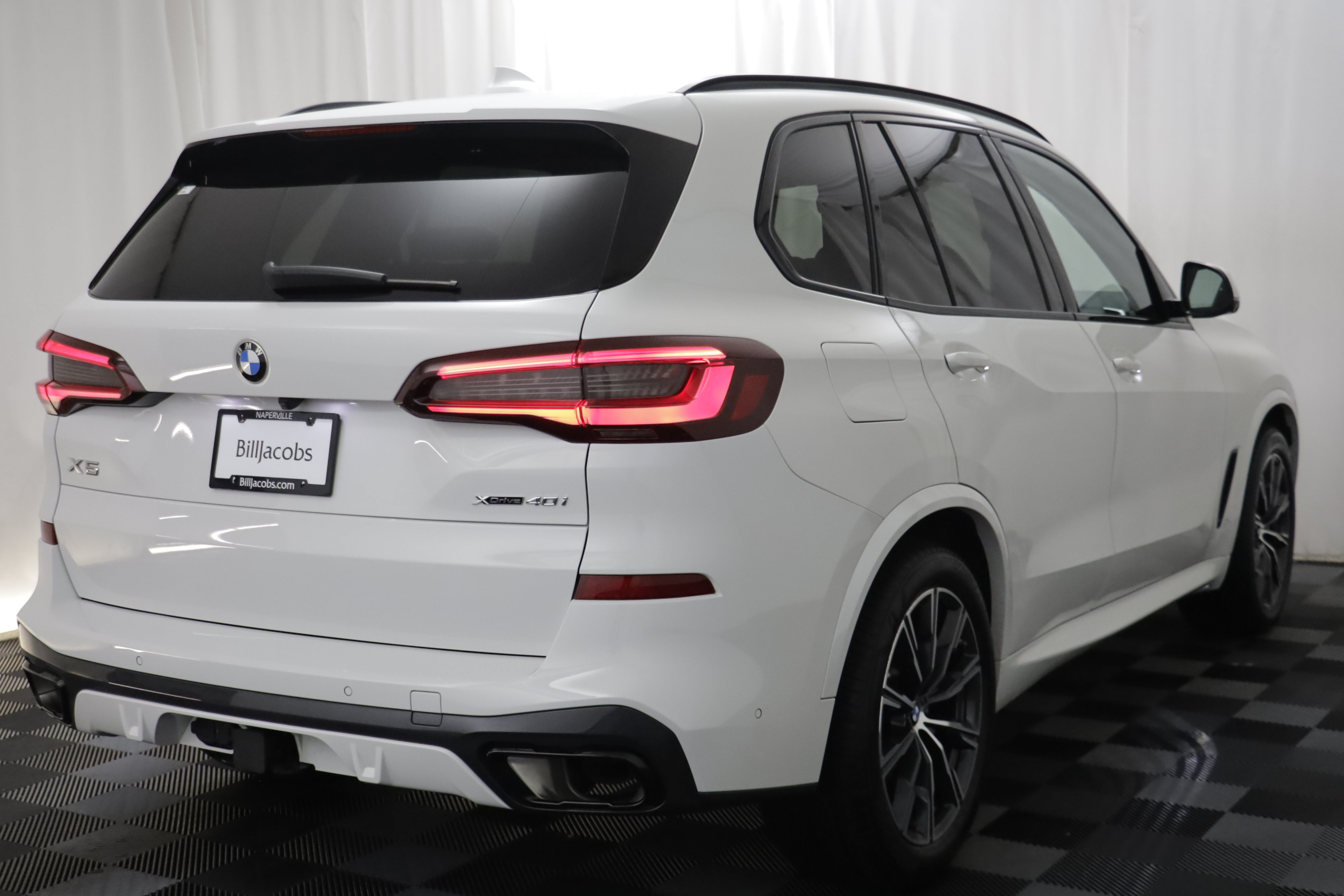 Used 2023 BMW X5 xDrive40i w/ M Sport Package AWD/4WD image 16