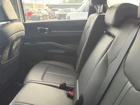 Used 2025 Kia Sorento S w/ Panoramic Sunroof Package AWD/4WD image 14