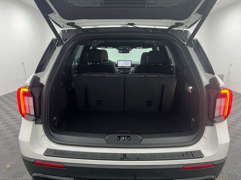 New 2026 Ford Explorer ST-Line w/ ST-Line Street Pack image 11
