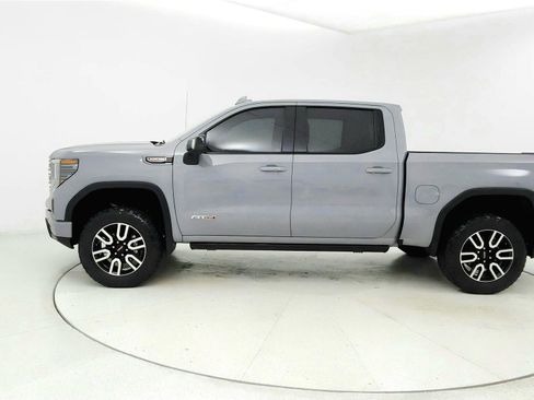 Used 2024 GMC Sierra 1500 AT4 w/ Technology Package AWD/4WD image 2