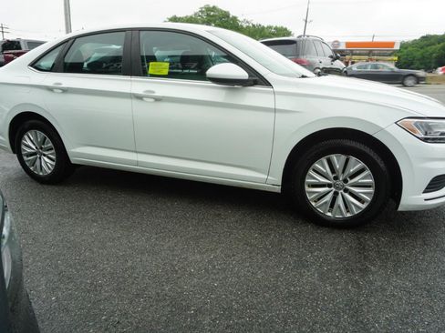 Used 2020 Volkswagen Jetta S FWD image 2