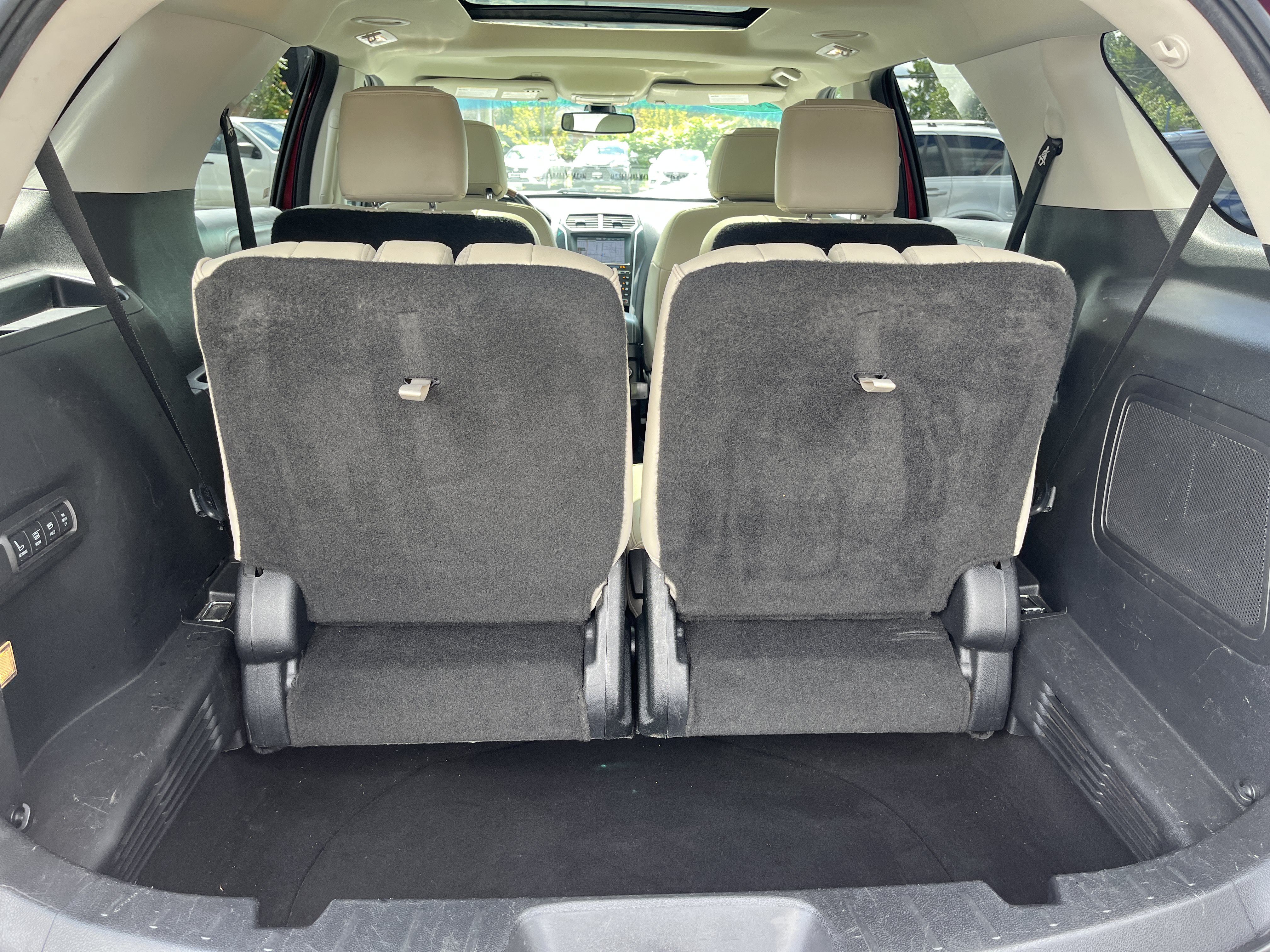 Used 2016 Ford Explorer Platinum AWD/4WD image 35