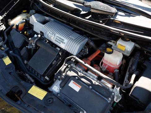 Used 2013 Toyota Prius Three image 43