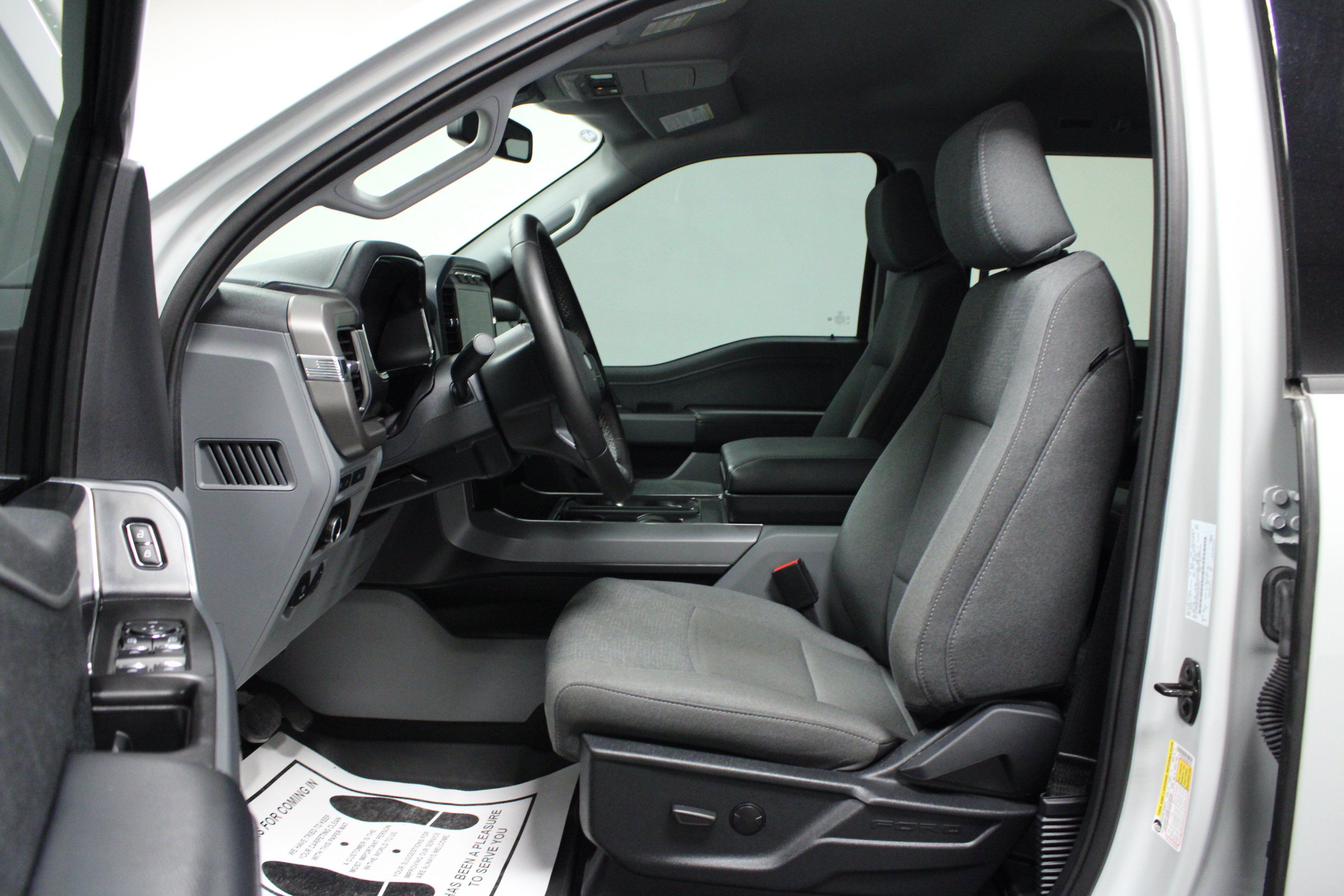 Used 2024 Ford F150 Lightning XLT AWD/4WD image 12